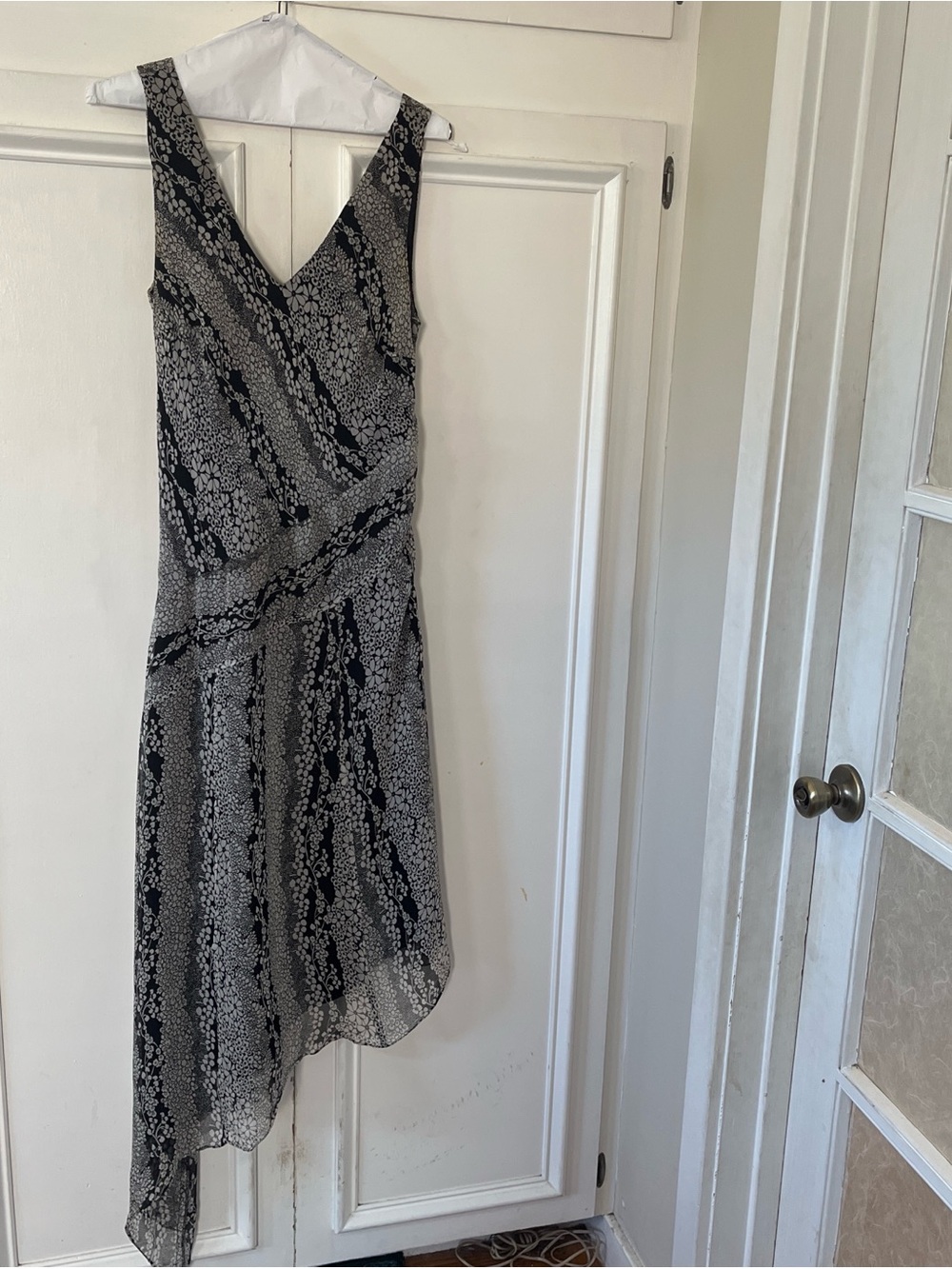 Y2k ice Black  and White 100% silk Floral V-Neck Asymmetric Dress